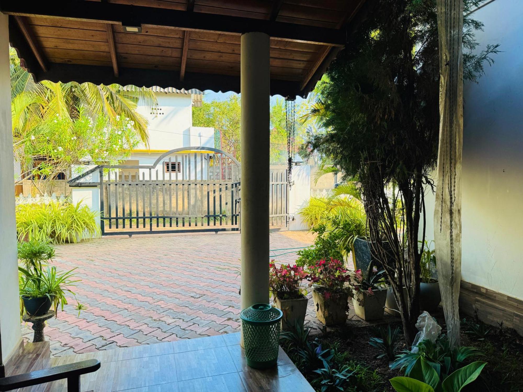 Aa Inn Trincomalee Εξωτερικό φωτογραφία